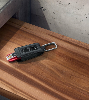 Atslēgas maciņš no alkantaras