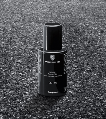 Krāsotu virsmu spodrināšanas līdzeklis