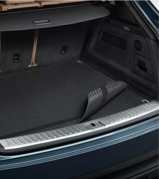 Divpusējs bagāžas nodalījuma paklājs ar nubuka apmali, melnā krāsā - Cayenne (E3)