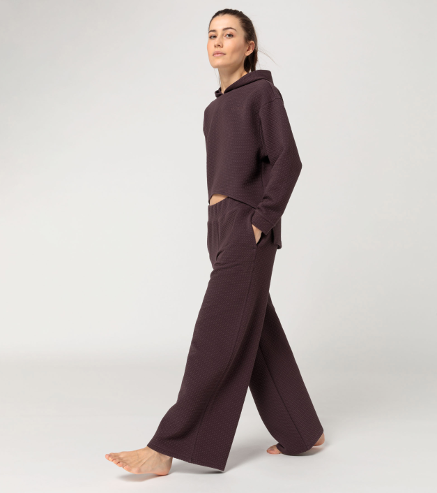 Teksturēts sporta džemperis ar kapuci sievietēm tumši violetā krāsā