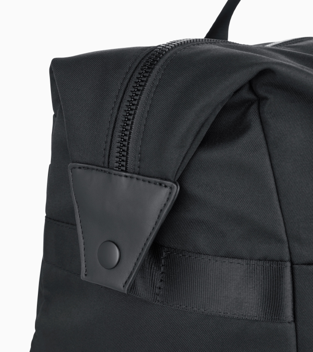 Essential kolekcija, nedēļas nogales soma, melna.