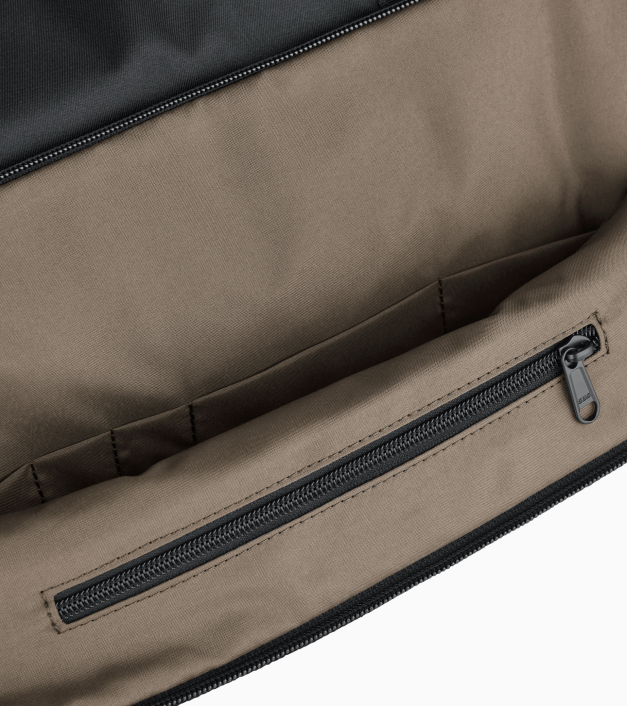 Essential kolekcija, nedēļas nogales soma, melna.