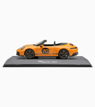 Porsche 911 Spirit 70, oranža