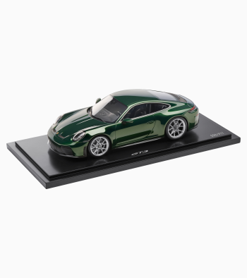 Porsche 911 GT3 with Touring Package (992.2) 